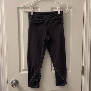 Lululemon crop yoga pants